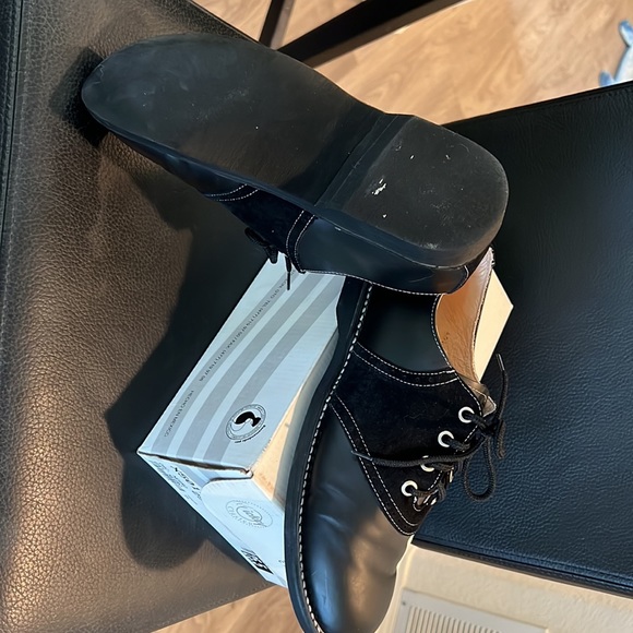 Imported black leather and suede saddleback shoes women’s size 9 - Picture 2 of 6